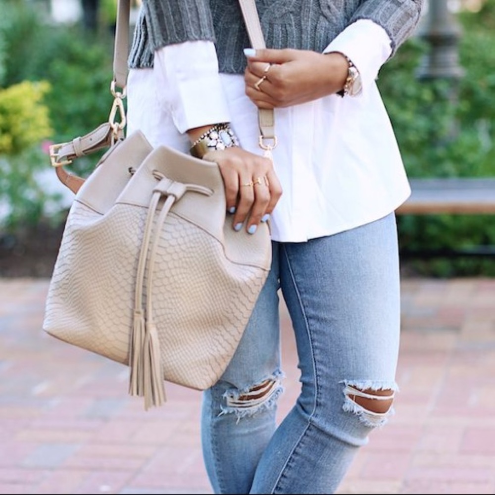 Gigi New York tan bucket bag